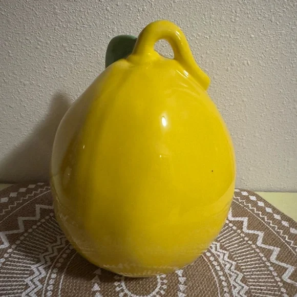 🆕 Rae Dunn ‘Sunshine’ Birdhouse artisan collection ceramic yellow by Magenta - Picture 2 of 5